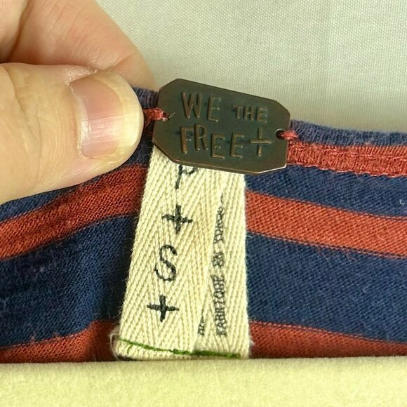 We the Free Burnt Red Blue Mix It Stripe Tee Women Small Long Sleeves Distressed - Picture 10 of 10